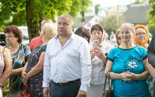 ФОТОРЕПОРТАЖ: На приходе Троицкого собора освятили новосооруженную часовню фото 7