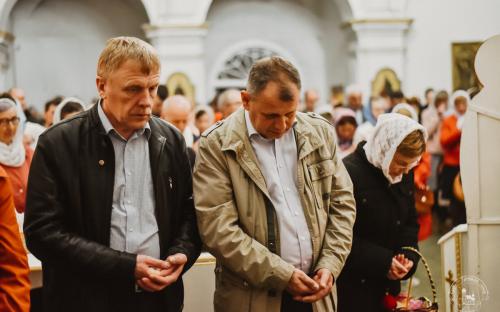 Светлое Христово Воскресение встретили на приходе Троицкого собора фото 57