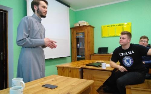 Среди участников молодежного клуба "Симфония" прошел семинар "Готов ли я создать "самое теплое место на земле" фото 4