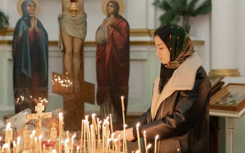 «Слава в вышних Богу и на земли мир, в человецех благоволение!»: Троицкий приход встретил Рождество Христово фото 9