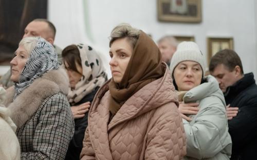«Слава в вышних Богу и на земли мир, в человецех благоволение!»: Троицкий приход встретил Рождество Христово фото 30
