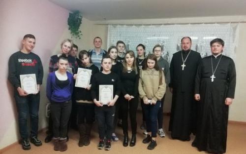 Священники Троицкого собора встретились с волонтерами объединения "Вера. Надежда. Любовь"