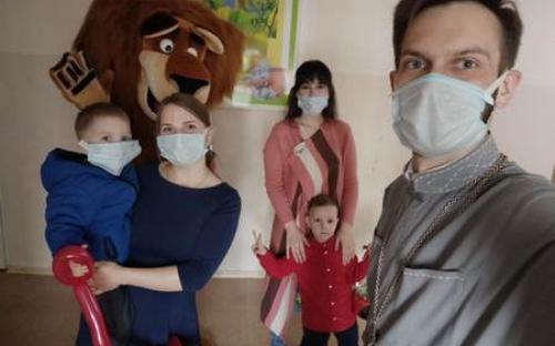Поделись радостью своей и она к тебе еще не раз вернется