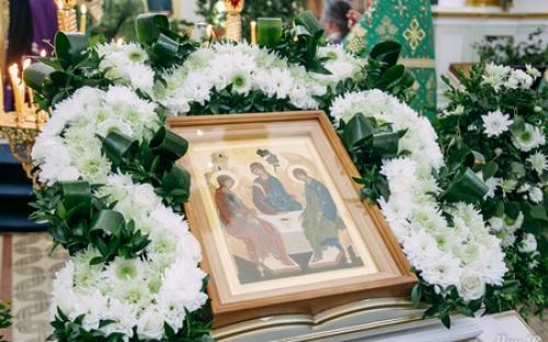Престольный праздник - День Святой Троицы