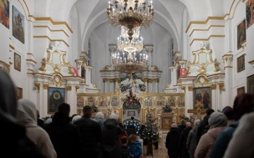 «Слава в вышних Богу и на земли мир, в человецех благоволение!»: Троицкий приход встретил Рождество Христово
