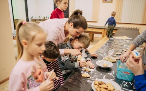 «Дари радость на Рождество»: приход принял участие в епархиальной акции фото 3