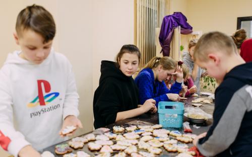 «Дари радость на Рождество»: приход принял участие в епархиальной акции фото 7