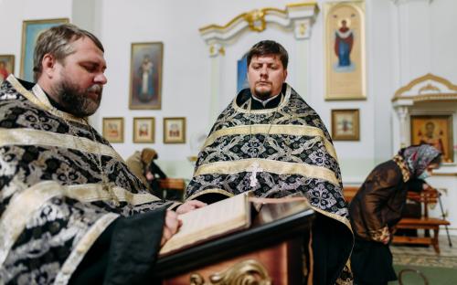 "Благообразный Иосиф с древа снем Пречистое Тело Твое": вынос Плащаницы Спасителя фото 9