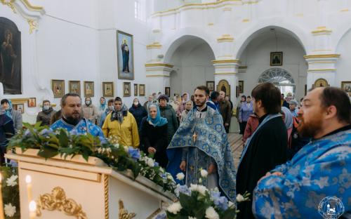 Праздник Покрова Пресвятой Богородицы на приходе Троицкого собора фото 15
