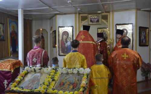 Храм в честь свщмч. Петра (Полянского) встретил престольный праздник фото 4