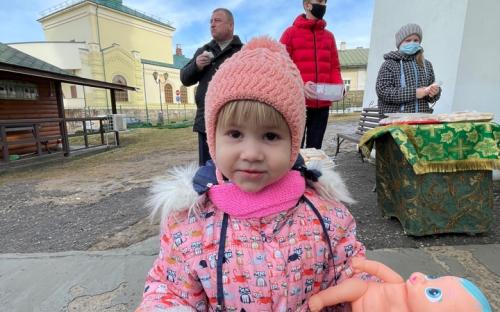 На приходе Свято-Троицкого собора г. Слонима прихожан поздравляли с масленицей фото 4