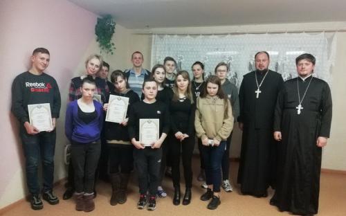 Священники Троицкого собора встретились с волонтерами объединения "Вера. Надежда. Любовь" фото 4