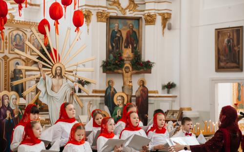 Пасхальный концерт детского хора состоялся в Свято-Троицком соборе г. Слонима фото 9