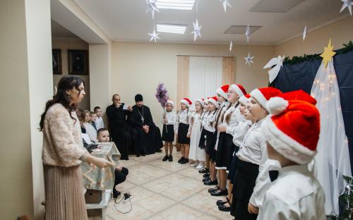 Рождественский концерт собрал детей и взрослых в приходском центре фото 8