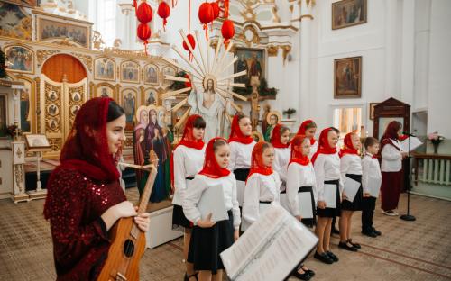 Пасхальный концерт детского хора состоялся в Свято-Троицком соборе г. Слонима фото 22