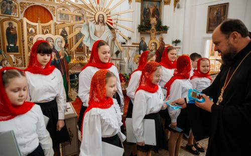 Пасхальный концерт детского хора состоялся в Свято-Троицком соборе г. Слонима фото 25