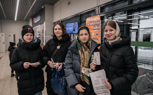 V Рождественский флешмоб состоялся в Слониме фото 24