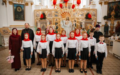 Пасхальный концерт детского хора состоялся в Свято-Троицком соборе г. Слонима фото 28