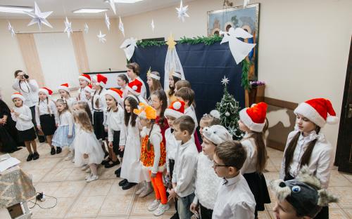 Рождественский концерт собрал детей и взрослых в приходском центре фото 53