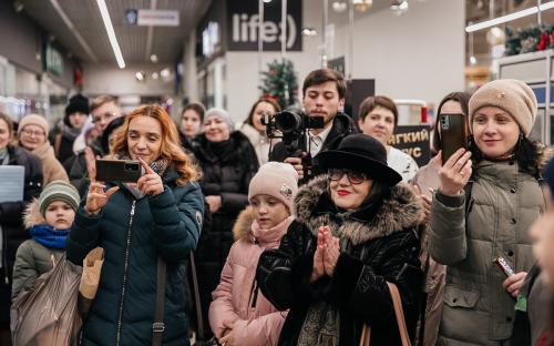 V Рождественский флешмоб состоялся в Слониме фото 37