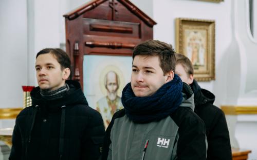 Приходы Слонимщины посетили студенты Минской духовной семинарии фото 22