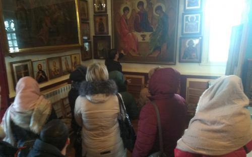 Ребята из волонтерского отряда вместе со священником посетили Мир и Несвиж фото 4