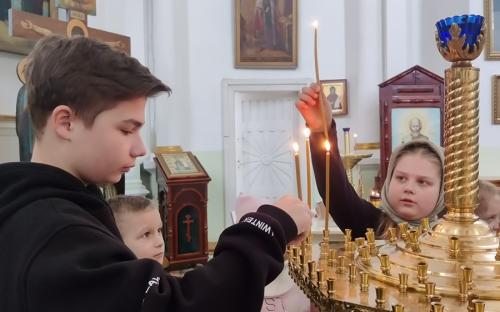 Практическое занятие прошло для воспитанников воскресной школы Троицкого собора фото 1