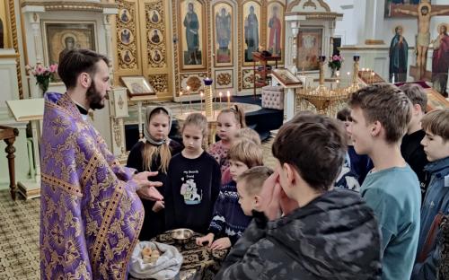 Практическое занятие прошло для воспитанников воскресной школы Троицкого собора фото 9