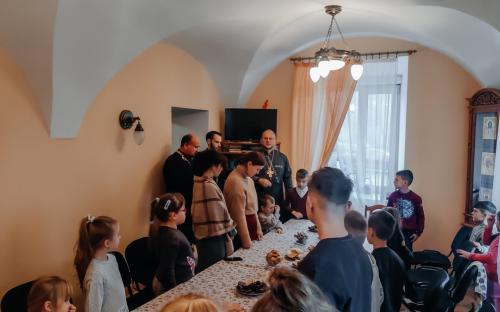 Воспитанники воскресной школы Троицкого собора побывали на Новогрудской земле фото 16