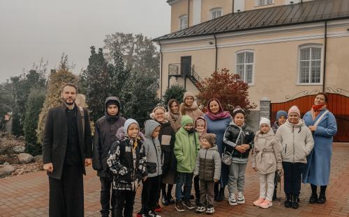 Воспитанники воскресной школы Троицкого собора побывали на Новогрудской земле фото 24