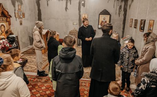 Воспитанники воскресной школы Троицкого собора побывали на Новогрудской земле фото 28