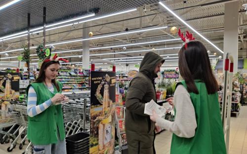 Свято-Троицкий собор г. Слонима принимает участие в епархиальной Рождественской акции фото 14