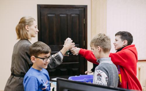 В гостях у воскресной школы побывала детская экостудия "INVENTA" фото 25