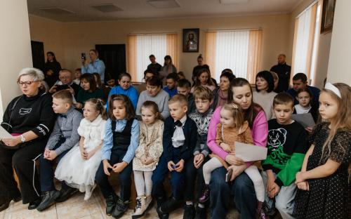 В приходском духовно-просветительском центре состоялся праздничный концерт детской воскресной школы фото 6