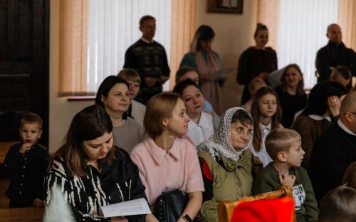 В приходском духовно-просветительском центре состоялся праздничный концерт детской воскресной школы фото 16