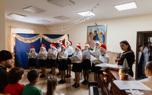 В приходском духовно-просветительском центре состоялся праздничный концерт детской воскресной школы фото 25