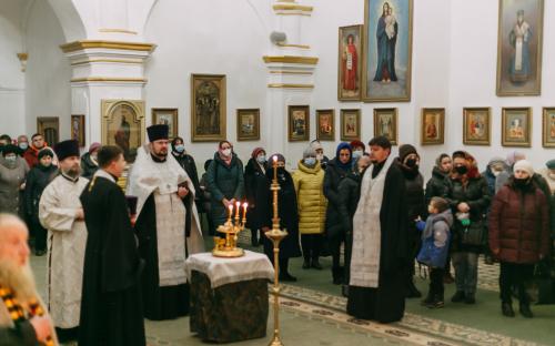 Христос рождается, — славьте!: Рождество Христово на приходе Троицкого собора фото 16