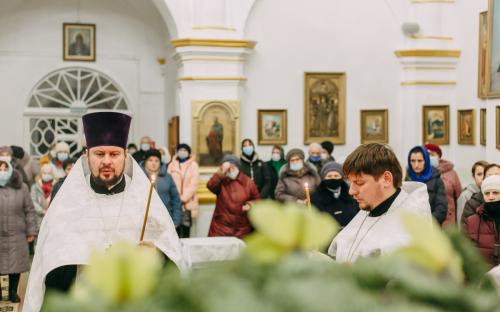 Христос рождается, — славьте!: Рождество Христово на приходе Троицкого собора фото 22