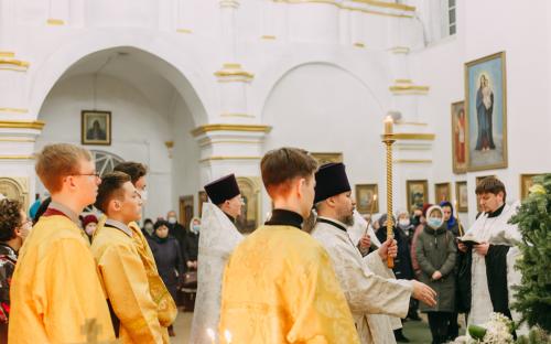 Христос рождается, — славьте!: Рождество Христово на приходе Троицкого собора фото 23