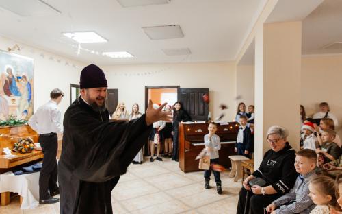 В приходском духовно-просветительском центре состоялся праздничный концерт детской воскресной школы фото 61