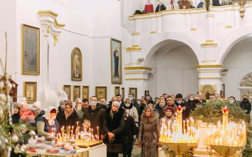 Христос рождается, — славьте!: Рождество Христово на приходе Троицкого собора фото 33