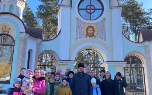 Паломники из Свято-Троицкого собора посетили Лавришевский монастырь фото 6
