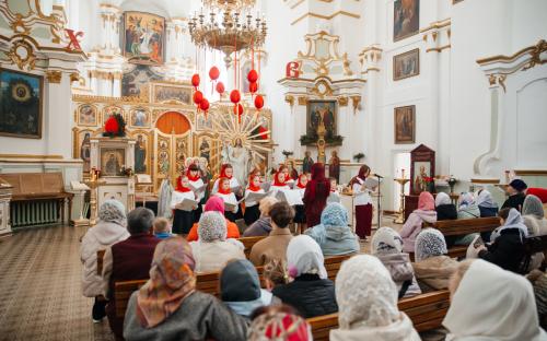 Пасхальный концерт детского хора состоялся в Свято-Троицком соборе г. Слонима фото 39