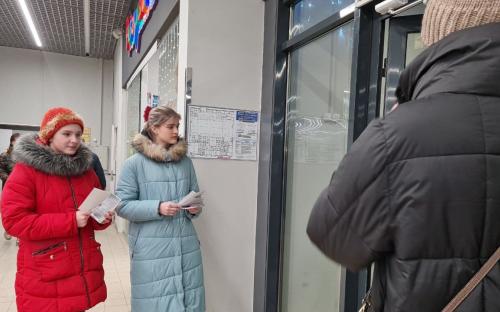 "Дари радость на Рождество": Троицкий собор принял участие в епархиальной акции фото 5