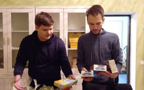 "Дари радость на Рождество": Троицкий собор принял участие в епархиальной акции фото 21