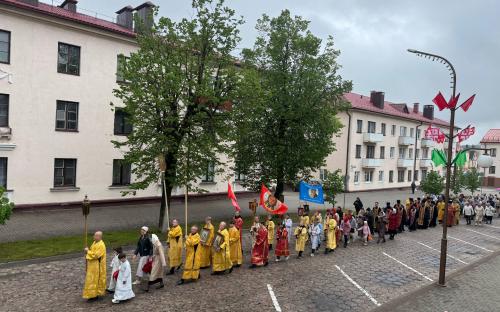 Крестный ход в День Победы прошел в Слониме фото 10