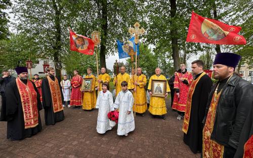 Крестный ход в День Победы прошел в Слониме фото 20