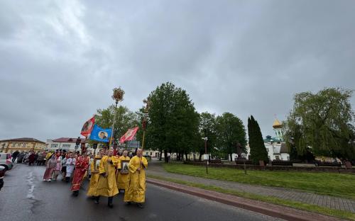 Крестный ход в День Победы прошел в Слониме фото 43