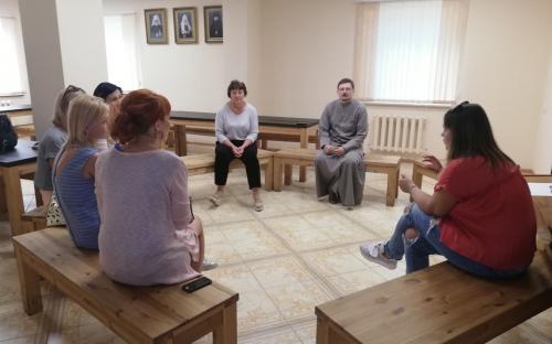 В воскресной школе прошел семинар-тренинг со священником Сергием Ярмоловичем фото 4
